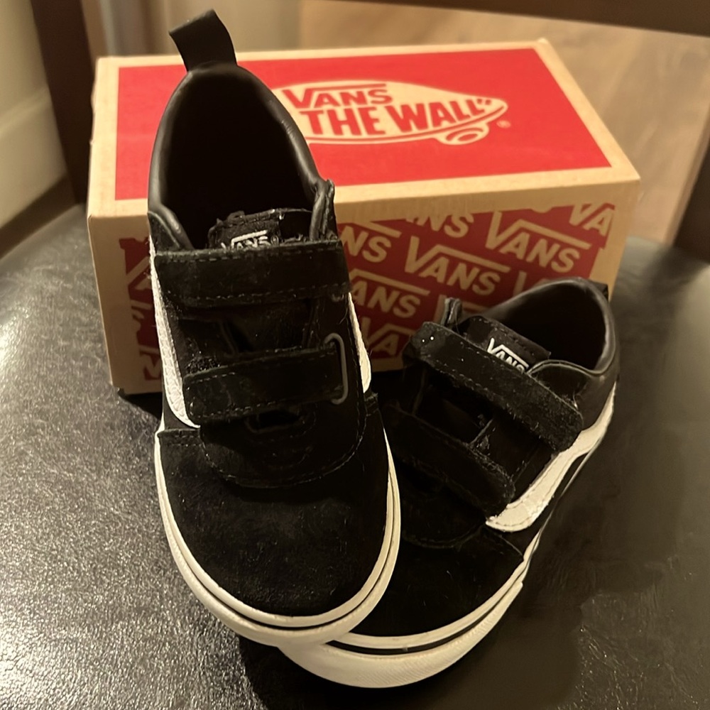 Size 9 toddler black suede canvas Vans